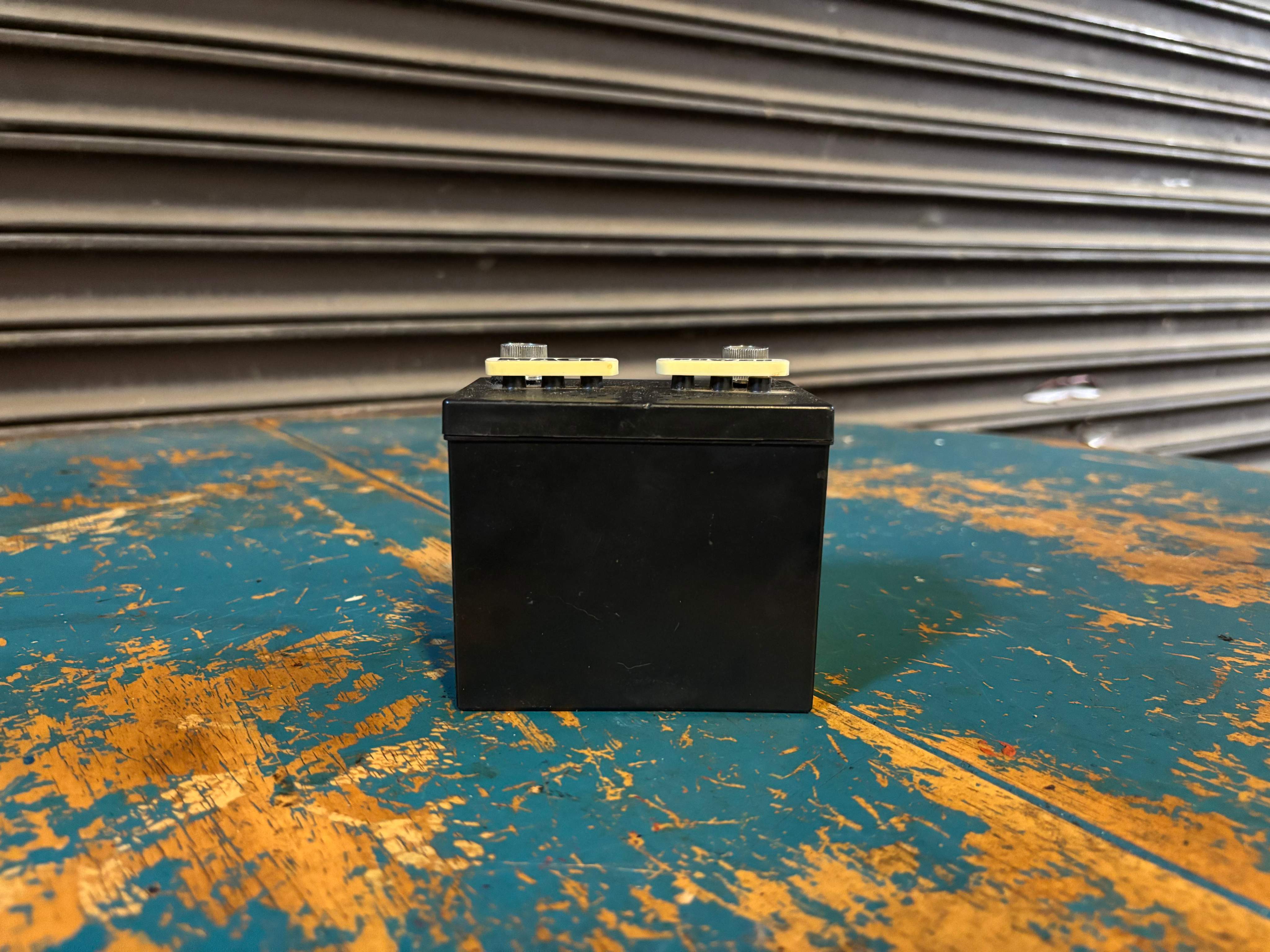 Mack Power Battery Radio