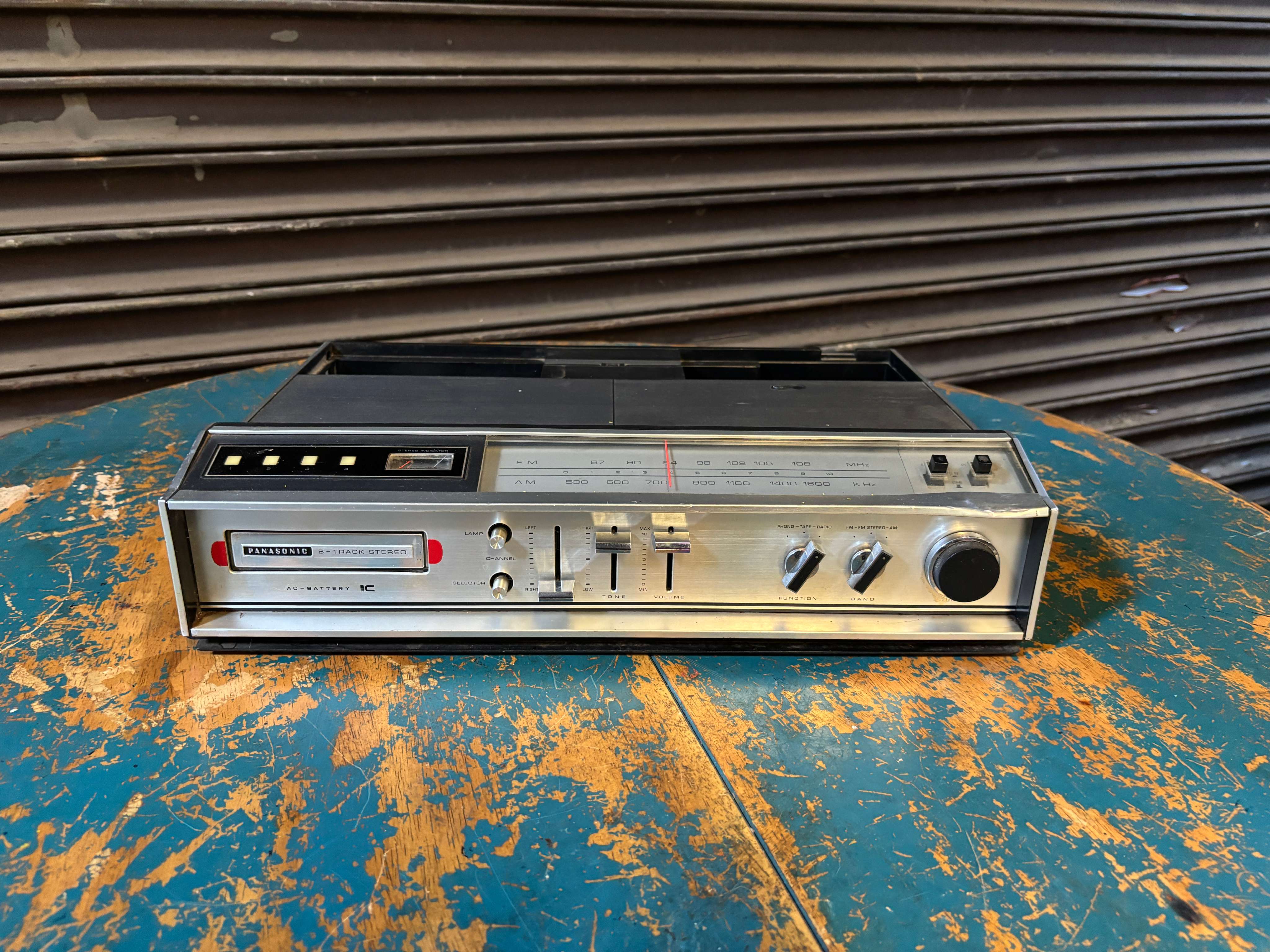 8Track Boombox