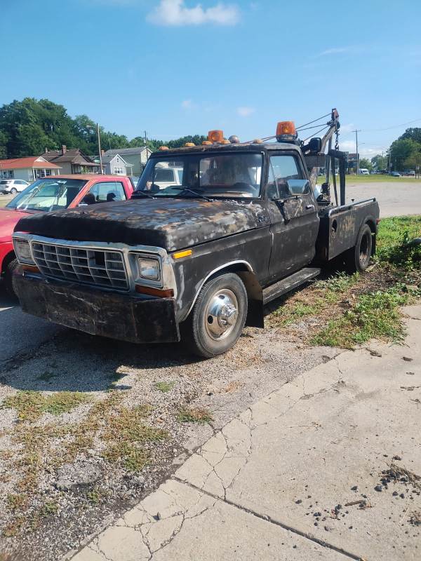 1979 Ford tow truck