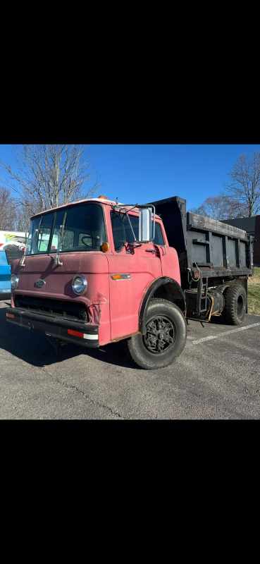 Ford dump truck